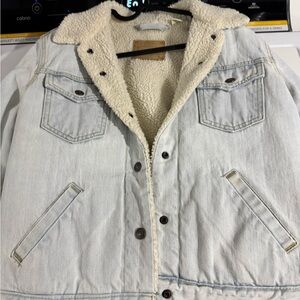 Levi's Light Blue Jean Jacket with Cream Sherpa Lining